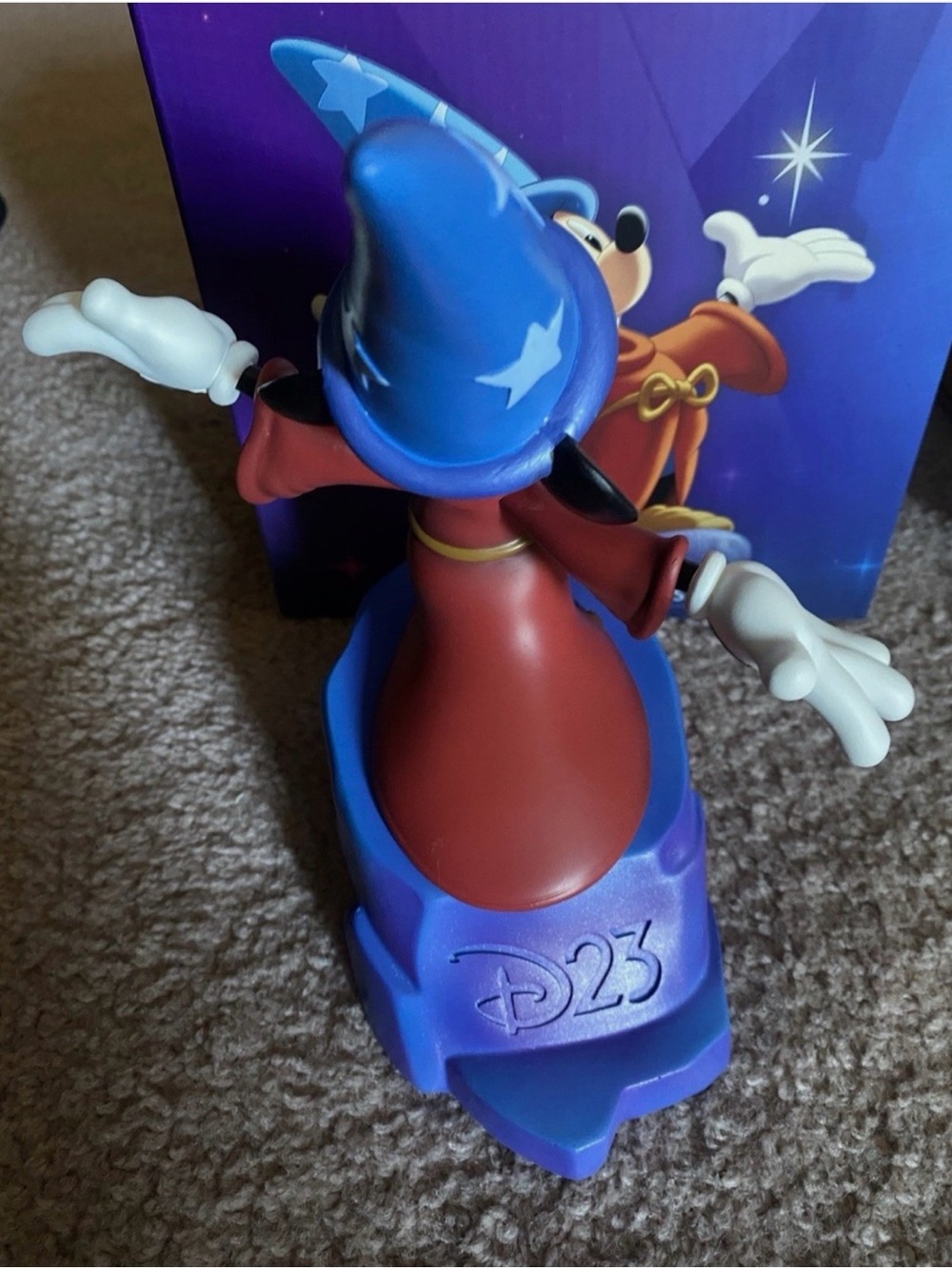 Sorcerer Mickey 2026 D23 Gold Member Statue new in box unopened - Picture 3 of 6
